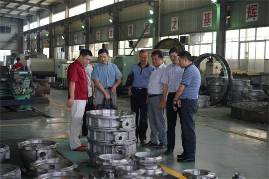 富阳市副市长方铁道来公司调研指导工作